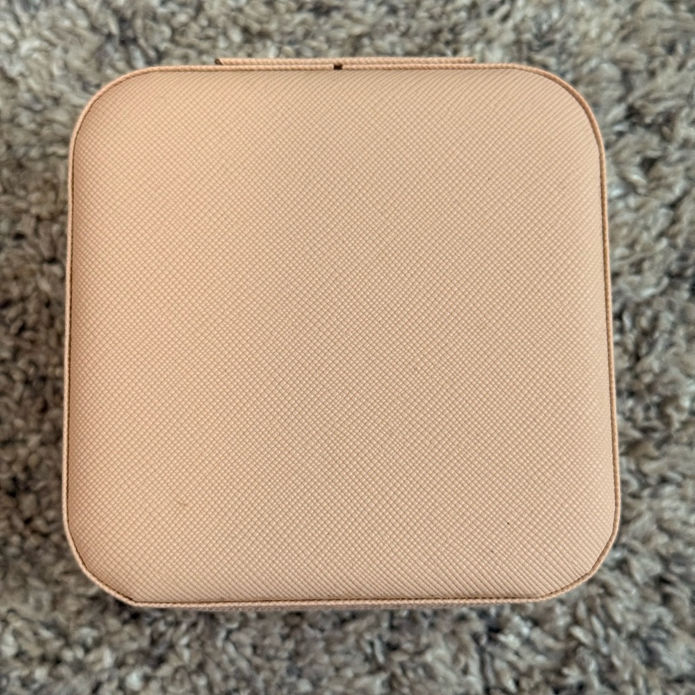 Beige Square Jewelry Case